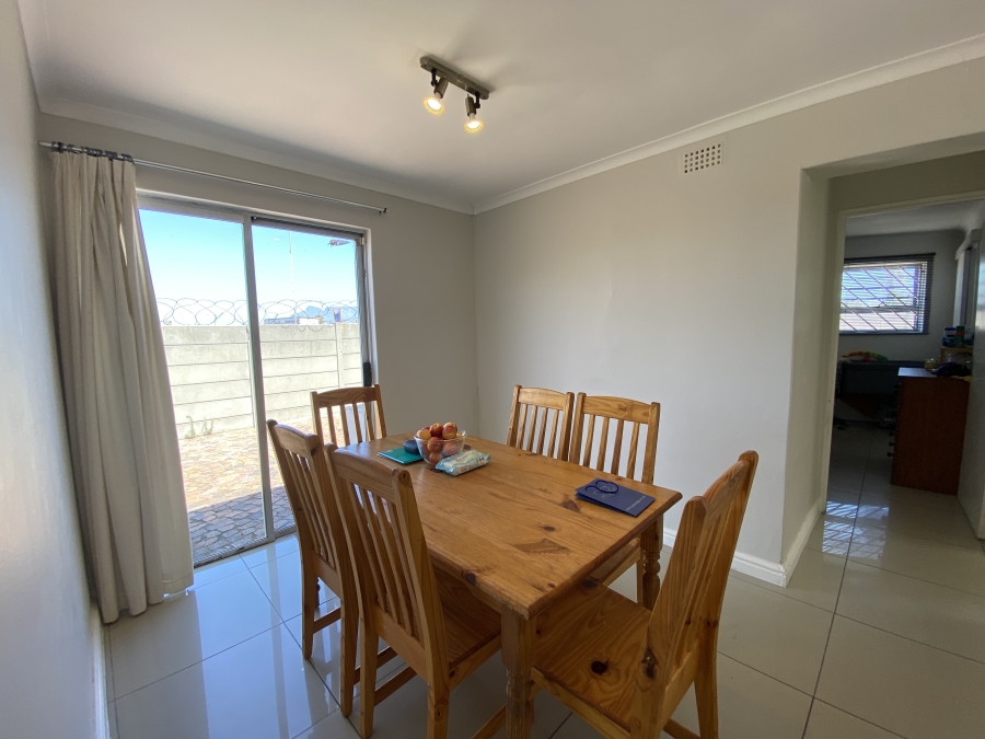 To Let 3 Bedroom Property for Rent in Sunningdale Western Cape